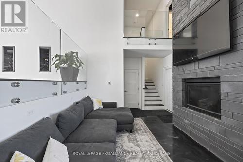 181 Morgan Drive, South Frontenac (Frontenac South), ON - Indoor Photo Showing Living Room With Fireplace