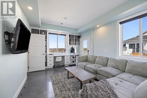 181 Morgan Drive, South Frontenac (Frontenac South), ON - Indoor Photo Showing Living Room