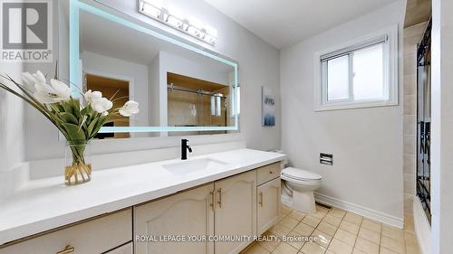 32 Muster Court, Markham, ON - Indoor Photo Showing Bathroom