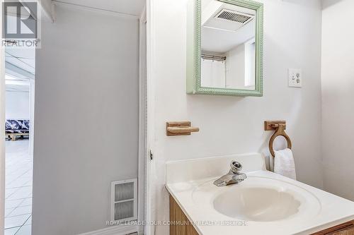 59 Chartwell Road, Toronto, ON - Indoor Photo Showing Bathroom