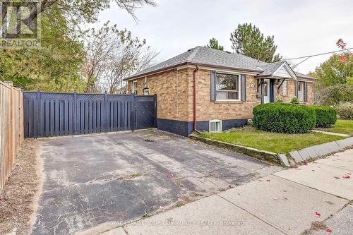 59 Chartwell Road, Toronto, ON - Outdoor