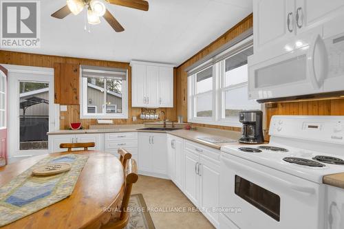 17189 A Highway 41, Addington Highlands, ON - Indoor Photo Showing Kitchen