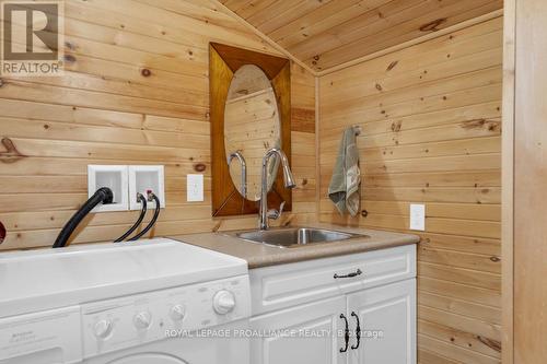 17189 A Highway 41, Addington Highlands, ON - Indoor Photo Showing Laundry Room