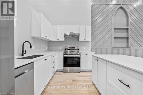 299 Arthur Street, Gananoque, ON - Indoor Photo Showing Kitchen