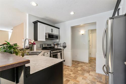 410 97B Highway, Salmon Arm, BC - Indoor Photo Showing Kitchen With Stainless Steel Kitchen With Double Sink