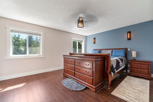 410 97B Highway, Salmon Arm, BC - Indoor Photo Showing Bedroom