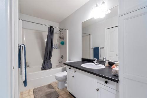 410 97B Highway, Salmon Arm, BC - Indoor Photo Showing Bathroom