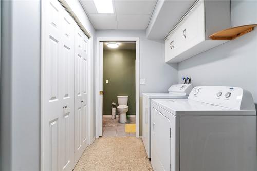 410 97B Highway, Salmon Arm, BC - Indoor Photo Showing Laundry Room