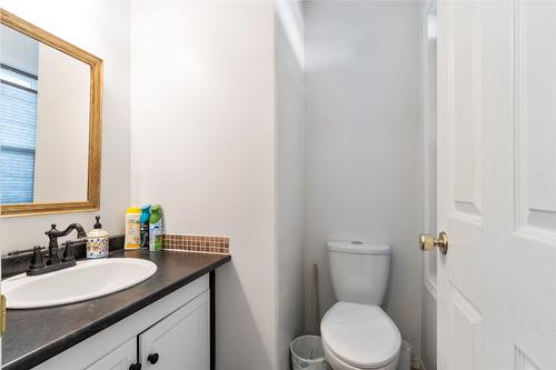 410 97B Highway, Salmon Arm, BC - Indoor Photo Showing Bathroom