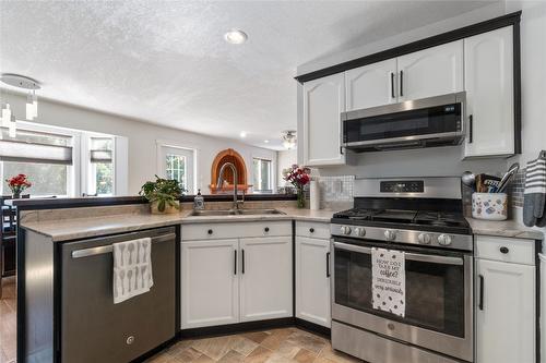 410 97B Highway, Salmon Arm, BC - Indoor Photo Showing Kitchen With Stainless Steel Kitchen With Double Sink