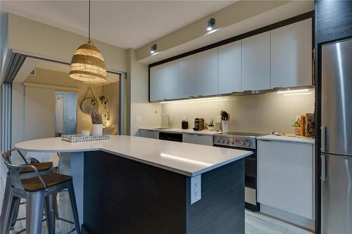 512-1350 St Paul Street, Kelowna, BC - Indoor Photo Showing Kitchen With Upgraded Kitchen