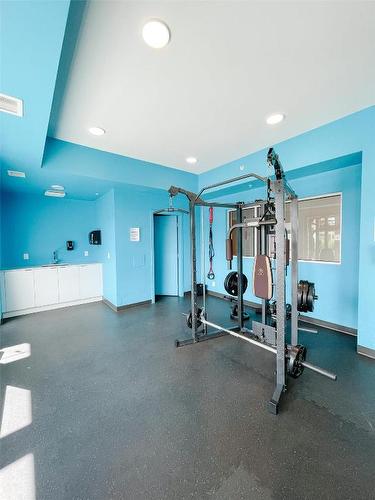 512-1350 St Paul Street, Kelowna, BC - Indoor Photo Showing Gym Room