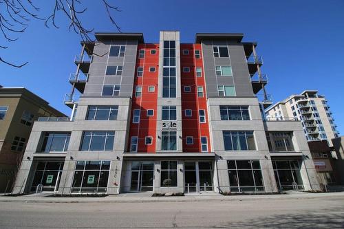 512-1350 St Paul Street, Kelowna, BC - Outdoor With Facade