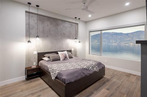 3630 Boxwood Road, Kelowna, BC - Indoor Photo Showing Bedroom