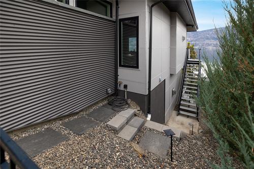 3630 Boxwood Road, Kelowna, BC - Outdoor