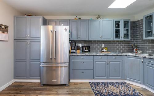 339 Pine Street, Chase, BC - Indoor Photo Showing Kitchen