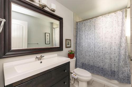 339 Pine Street, Chase, BC - Indoor Photo Showing Bathroom