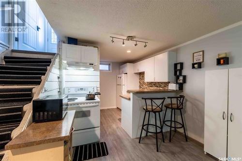 1314 Henleaze Avenue, Moose Jaw, SK - Indoor Photo Showing Kitchen