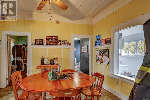 210 Victoria Rd, Nanaimo, BC - Indoor Photo Showing Dining Room