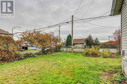 210 Victoria Rd, Nanaimo, BC - Outdoor