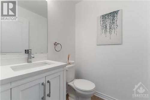 580 Sunlit Circle, Ottawa, ON - Indoor Photo Showing Bathroom