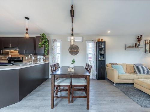 Dining room - 12 Av. Bruno, Saint-Cyprien-De-Napierville, QC - Indoor