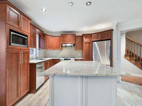 Cuisine - 2737 Av. Du Bocage, Mascouche, QC - Indoor Photo Showing Kitchen With Upgraded Kitchen