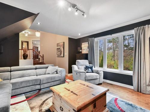 Salon - 2737 Av. Du Bocage, Mascouche, QC - Indoor Photo Showing Living Room