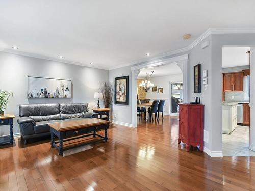 Salon - 2737 Av. Du Bocage, Mascouche, QC - Indoor Photo Showing Living Room