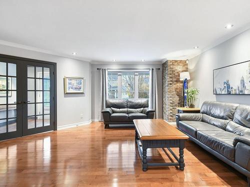 Salon - 2737 Av. Du Bocage, Mascouche, QC - Indoor Photo Showing Living Room