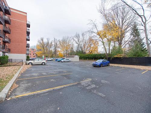 Parking - 308-1530 Av. Victoria, Longueuil (Greenfield Park), QC - Outdoor