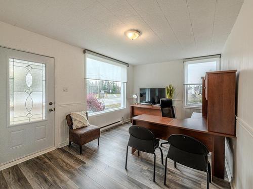 Office - 1025 Boul. Rolland-Cloutier, Lantier, QC - Indoor Photo Showing Living Room