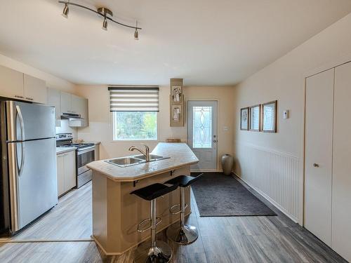 Kitchen - 1025 Boul. Rolland-Cloutier, Lantier, QC - Indoor Photo Showing Kitchen With Double Sink