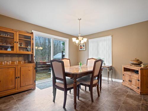 Salle Ã  manger - 786 Ch. Du Tour-Du-Lac-David N., Chute-Saint-Philippe, QC - Indoor Photo Showing Dining Room