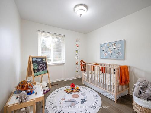 20 Moccasin Tr, Toronto, ON - Indoor Photo Showing Bedroom