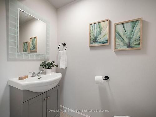 23 Wichey Rd, Toronto, ON - Indoor Photo Showing Bathroom