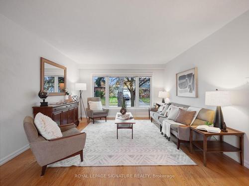 23 Wichey Rd, Toronto, ON - Indoor Photo Showing Living Room