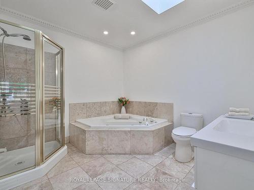 36 Martindale Rd, Toronto, ON - Indoor Photo Showing Bathroom