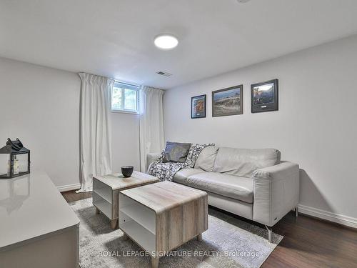 36 Martindale Rd, Toronto, ON - Indoor Photo Showing Living Room