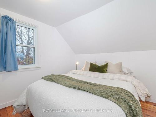 20 Amanda St, Orangeville, ON - Indoor Photo Showing Bedroom