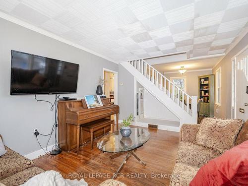 20 Amanda St, Orangeville, ON - Indoor Photo Showing Living Room