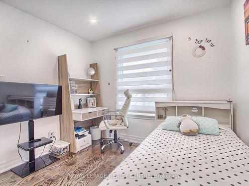 372 Wildwood Dr, Oakville, ON - Indoor Photo Showing Bedroom