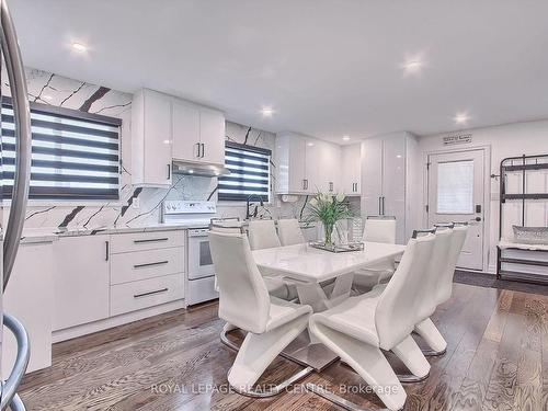 372 Wildwood Dr, Oakville, ON - Indoor Photo Showing Dining Room