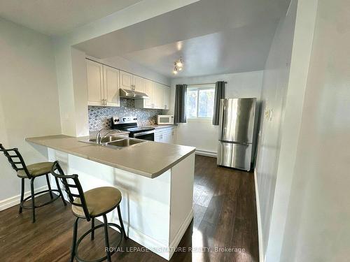 74-40 Summit Ave, London, ON - Indoor Photo Showing Kitchen With Double Sink