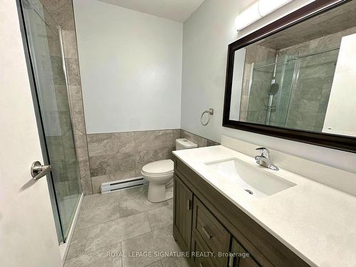 74-40 Summit Ave, London, ON - Indoor Photo Showing Bathroom