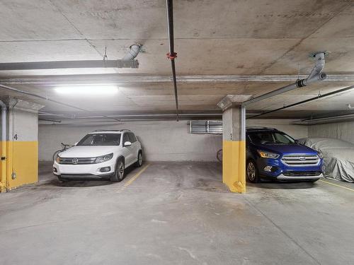 Garage - 404-7401 Rue De Marseille, Montréal (Mercier/Hochelaga-Maisonneuve), QC - Indoor Photo Showing Garage