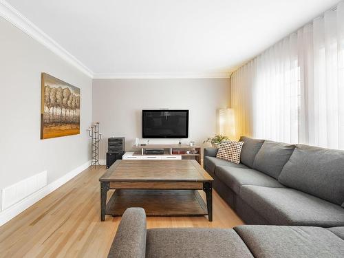 Salon - 44 Rue Labarre, Varennes, QC - Indoor Photo Showing Living Room