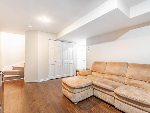 Salle familiale - 44 Rue Labarre, Varennes, QC - Indoor Photo Showing Living Room