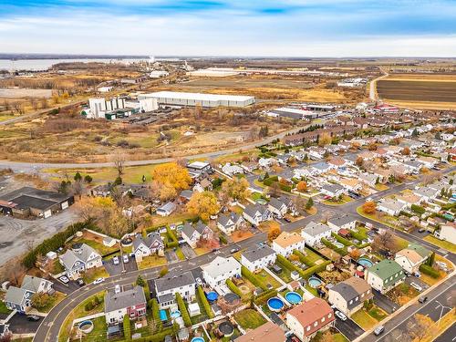 Photo aÃ©rienne - 44 Rue Labarre, Varennes, QC - Outdoor With View