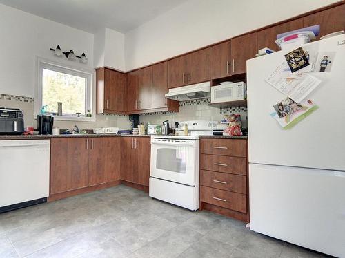 Kitchen - 8505 Rue Cyrano, Laval (Saint-François), QC - Indoor Photo Showing Kitchen